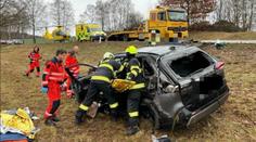 Vážná nehoda na jihu Čech. Řidička skončila v umělém spánku