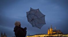 VÝSTRAHA: Meteorologové zpřesnili varování před silným větrem