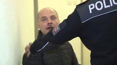 Je mu 47 let, 34 měl strávit za mřížemi. A už tam je zpátky!
