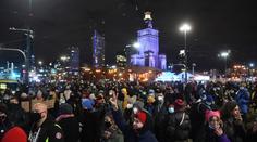 Další protesty v Polsku, lidé vyšli do ulic kvůli zákonům o potratech