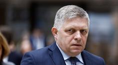 Fico na poslední chvíli změnil plány. Po návratu z Ruska svolal urgentní poradu