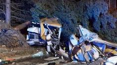 Kompletně sešrotované auto: Policisté vyráželi k děsivě vypadající nehodě