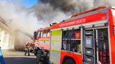 Na Semilsku hořela průmyslová hala. Požár napáchal škody za 300 milionů