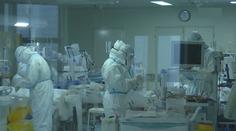 Virus udeřil blízko českých hranic. V těchto státech jsou lidé v karanténě