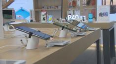 Vánoční dárky jsou letos v ohrožení. V obchodech chybí hračky či elektronika