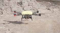 Čeští vývojáři představili speciální dron. Pomáhá s vyhledáváním zraněných lidí