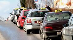 Taxikáři odmítají zákazníky, kteří chtějí jet jen na krátkou vzdálenost