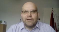 Je to geniální rozhodnutí, řekl o Mynářově podání trestního oznámení politolog Valeš