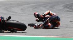 Děsivý pád v MotoGP: Lorenzo vstal, má ale zlomený obratel!