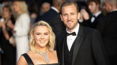 Fotbalista Kane opět skóroval. S manželkou Katie čeká další dítě