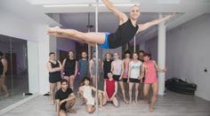 Pole dance přitahuje stále více mužů. V Německu vznikají kurzy pro posílení svalů