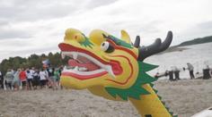 Na Bruntálsku závodily dračí lodě. Konala se tam i soutěž kostýmů