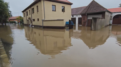 Vyhněte se teď vodě přímo z vodovodu, varuje město. Lidem hrozí vážné nemoci