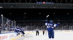 Odstřelovač Matthews rozhodl zápas NHL pod širým nebem!