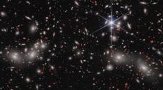 Přelomový objev ve vesmíru. Nová galaxie podle vědců připomíná arašíd