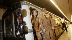 Pražské metro se vrátilo o 34 let zpět. Připomeňte si sovětské "vláčky"