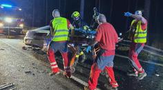 Otec mrtvý, děti v kritickém stavu. Lidé se po tragédii skládají na léčbu rodiny