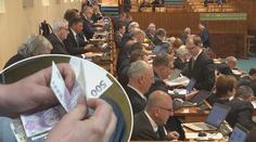 Rušení superhrubé mzdy a snížení daně z příjmu se komplikuje. Dochází i čas