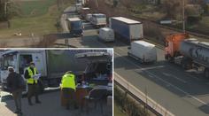Doprava u hranic úplně zkolabovala! Kolona měla až 30 kilometrů