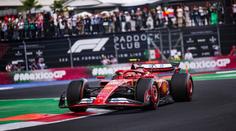 Pole position v Mexiku urval Sainz, Piastri a Pérez selhali