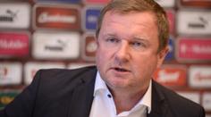 Kouč Vrba nominoval. Jak se vypořádal s absencí opor?