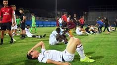 Krásné gesto italských mladíků. Místo oslav utěšovali soupeře