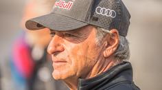 Sainz skončil na Dakaru. A nebo ne? Španěl si převoz do nemocnice rozmyslel