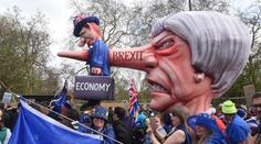 Britům se z EU nechce. Londýnem prošla obří demonstrace