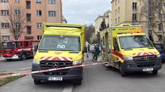 Pražská zásahovka šla do akce v ochranných oblecích. Muž hrozil explozí a antraxem