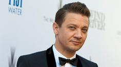 Herec z Avengers si při nehodě zlomil přes 30 kostí. Čekají ho náročné měsíce