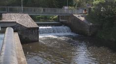 Škola vymyslela, jak ven z energetické krize. Chce zprovoznit vodní elektrárnu