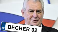 Senát chválil SPZ na přání! Za 10 tisíc si můžete vyzdobit své auto