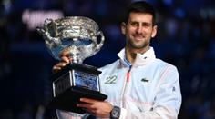 Prestižní turnaj opět bez Djokoviče. Srb se odhlásil kvůli očkování