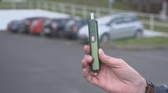 Přibývá mladých závislých na nikotinu. Dávají přednost e-cigaretám i sáčkům