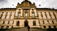 Ministři se poperou o peníze. Miliardy jsou určené na investice