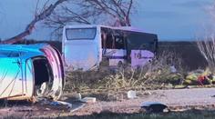 V Praze se srazil autobus s autem. Na místo byl povolán i vrtulník
