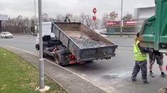 VIDEO: Rozsypaný štěrk na Jižní spojce poškodil tři auta
