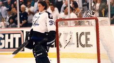 Dívka, která dala sen ostatním holkám! Před 29 lety chytala zápas za tým z NHL