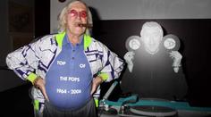Savile znásilňoval i děti v nemocnicích, kryli ho lékaři i sestry