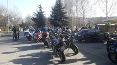 Tomáše (†33) uctili přátelé motorkáři pietní jízdou, město veřejnou sbírkou