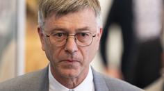 Česká televize má nového generálního ředitele. Rada zvolila Hynka Chudárka