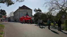 Za pár stovek i za tisíce! PŘEHLED míst, kde vám udělají test na Covid-19