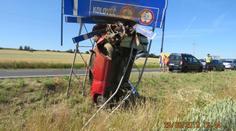 Jak se jí tohle povedlo? Řidička napasovala auto do značení! FOTO