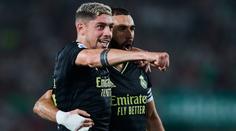 Benzema po dvou neuznaných gólech bavil. Při oslavách si utahoval z VARu