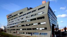 Razie v sídlech ČEZ a J&T kvůli podezření z monopolu