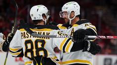 Češi v čele s Pastrňákem dovedli Boston k vítězství. Vejmelka vychytal LA Kings