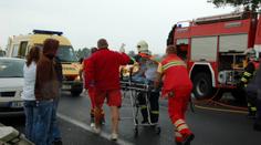 S dělníkem se zřítila konstrukce, těžce si ZRANIL PÁTEŘ! Letěl pro něj VRTULNÍK