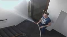VIDEO: Neznámý vandal vytopil hotel v Karlových varech! Pátrání