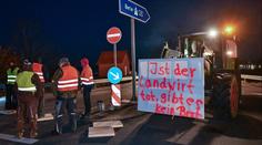 Němečtí zemědělci opět obsadili hranice s Českem. Protestují tak proti vládě