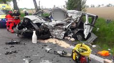 Tragédie na Pardubicku! Řidič dodávky po srážce s kamionem zemřel